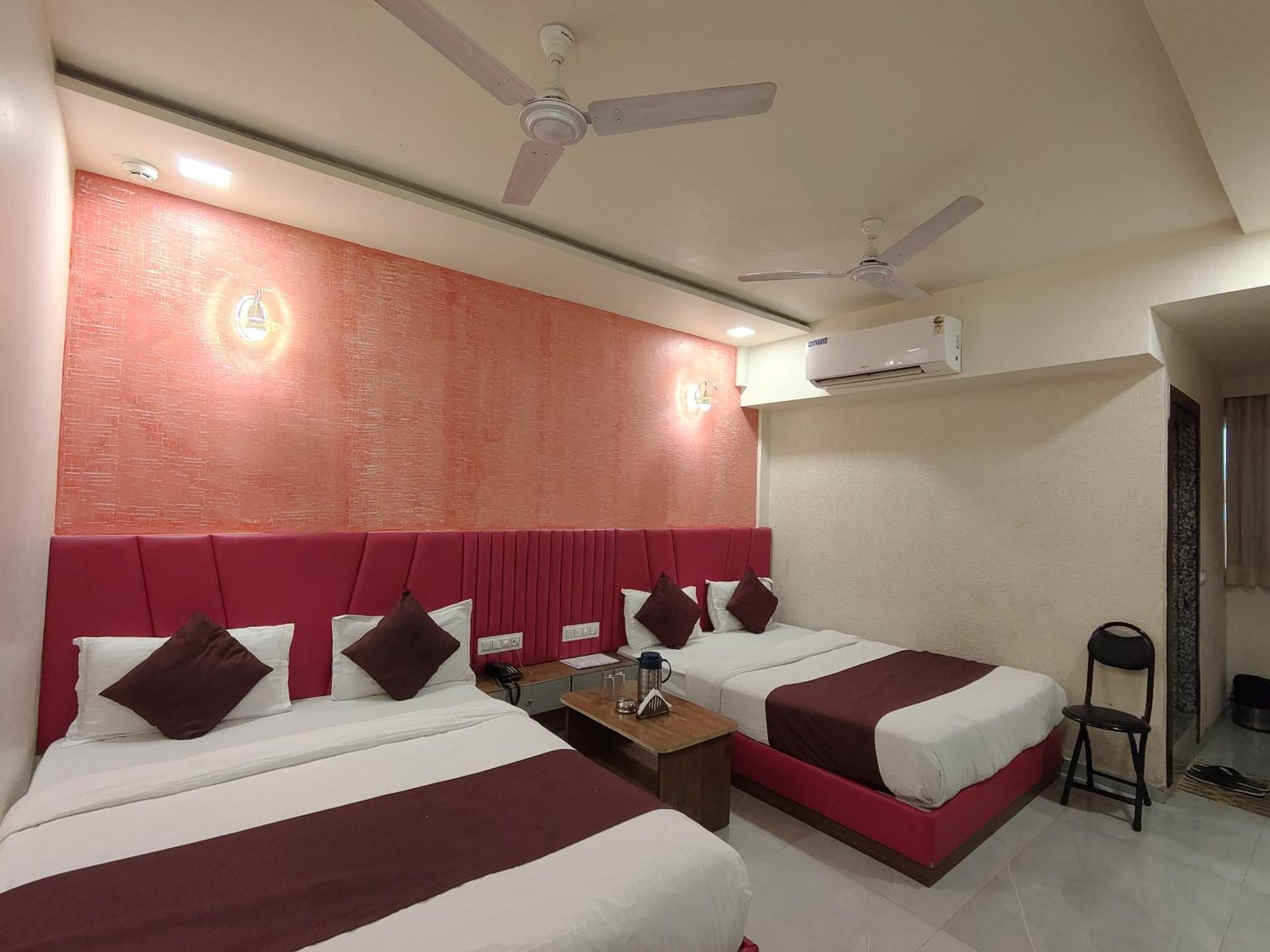 Hotel Avadh Palace, Subhash Bridge, Rto Circle, Ahmedabad Exterior photo